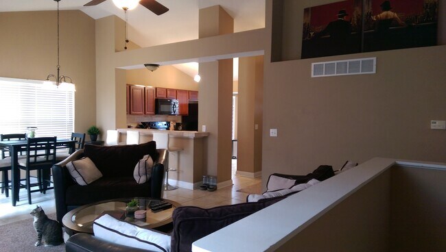 Building Photo - 303 Laurel Lea Dr
