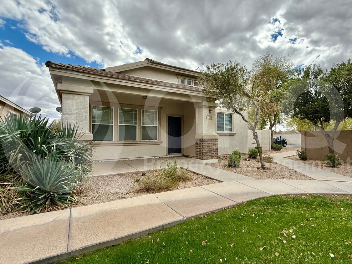 Foto principal - 4226 E Spawn Ln