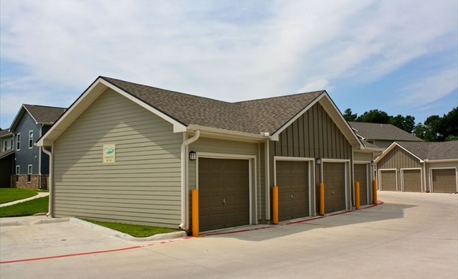 Parking Area - Grace Lake Townhomes