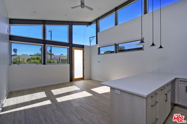 Foto del edificio - 806 6th Ave