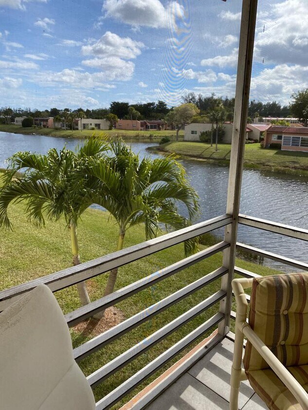 182 Lake Frances Dr, West Palm Beach, FL 33411 Condo for Rent in West