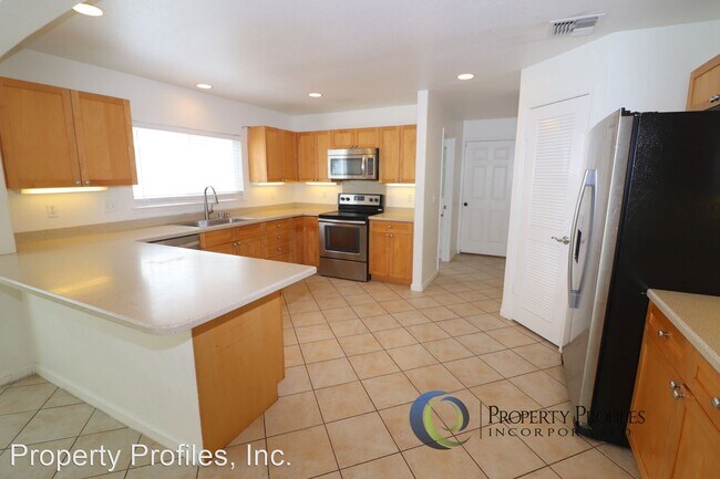 Building Photo - 5 br, 3 bath House - 91-1390 WAHANE STREET