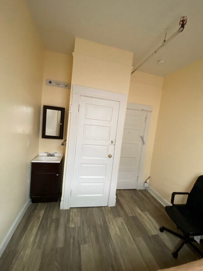 Foto del edificio - 1449 Powell St