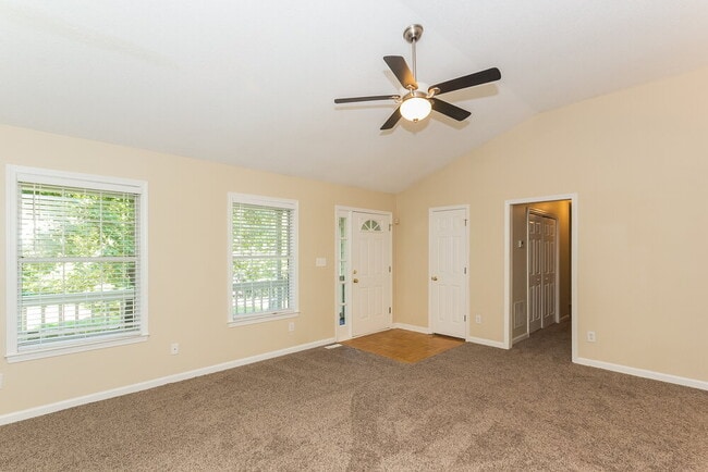 Building Photo - 153 Country Mill Ln