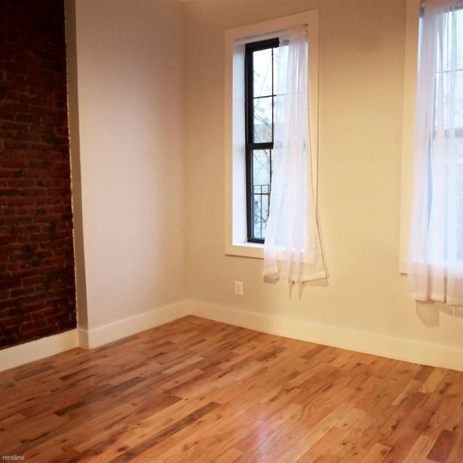 Foto del edificio - 699 Bushwick Ave
