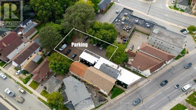 Building Photo - 215 Hamilton Rd
