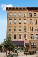 Building Photo - 841 Willow Ave