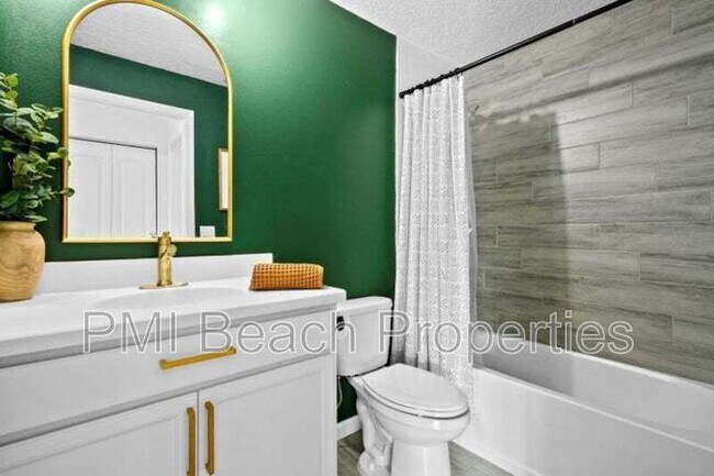 Building Photo - 5032 SE Flounder Ave