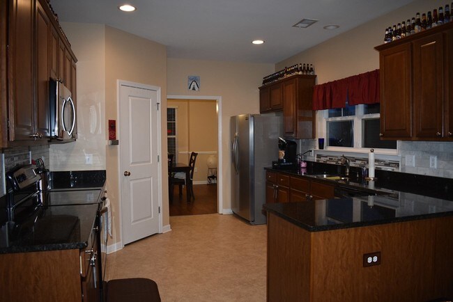 Building Photo - 1631 Cabelas Pl