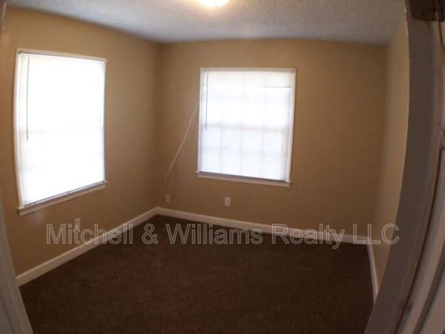 Foto del edificio - 3163 4th St Cir