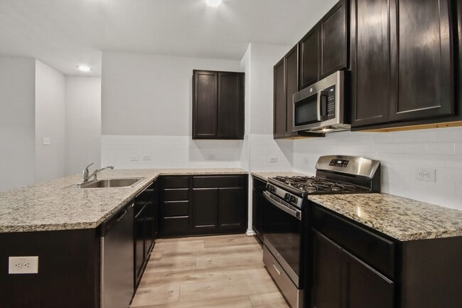 Building Photo - 1415 Acorn Mdw St