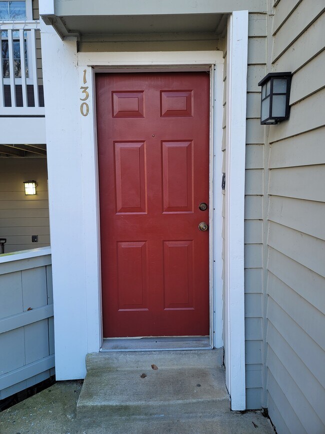 Entrada - 5712 Chapman Mill Dr