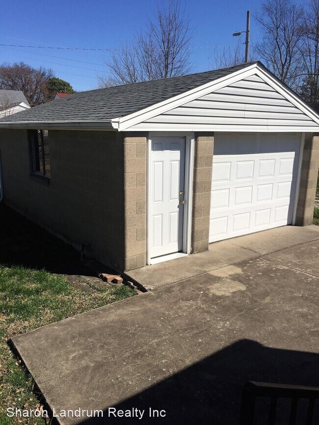 Foto del edificio - 3 br, 1 bath House - 1031 Hathaway