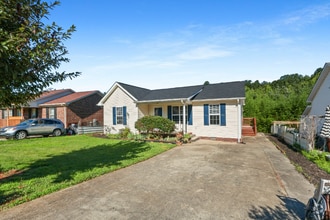 Building Photo - 515 Warbler Ct