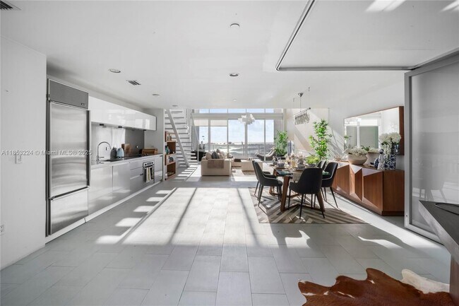 Building Photo - 1040 Biscayne Blvd