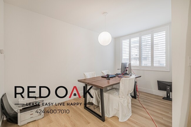 Foto del edificio - 927 Kings Rd