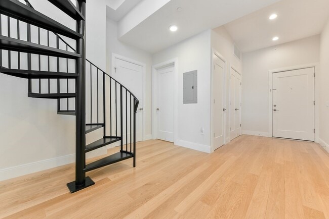 Building Photo - 488 Dorchester Ave