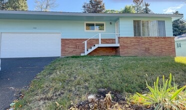 Building Photo - 1723 Dawn Dr