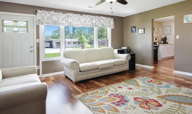 Foto del edificio - 12722 Short St