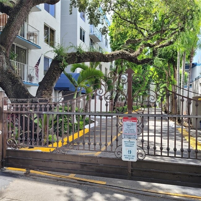 Foto del edificio - 1720 NW N River Dr