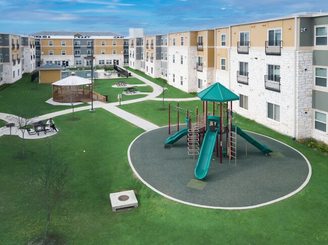 Building Photo - Forestwood