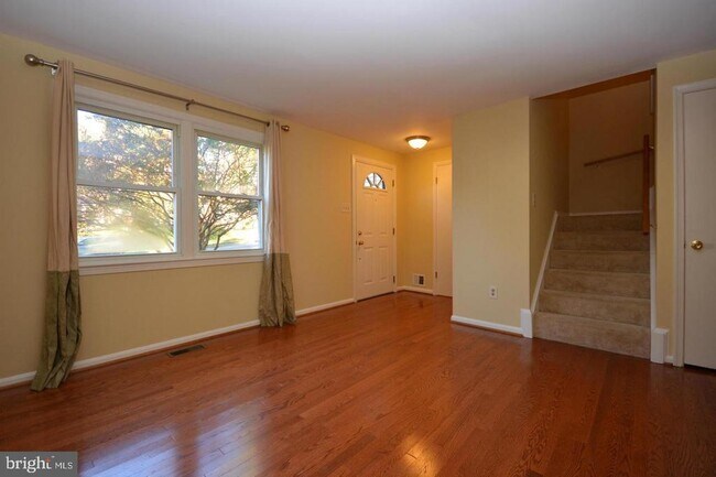 Building Photo - 3151 Ellenwood Dr