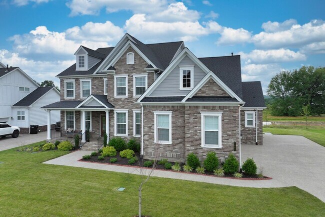 Building Photo - **EXECUTIVE 2022-BUILT HOME IN WILLIAMSON ...