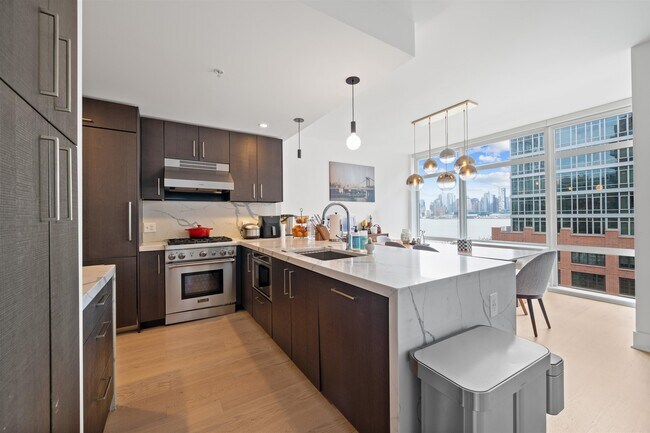 Foto del edificio - 1400 Hudson St