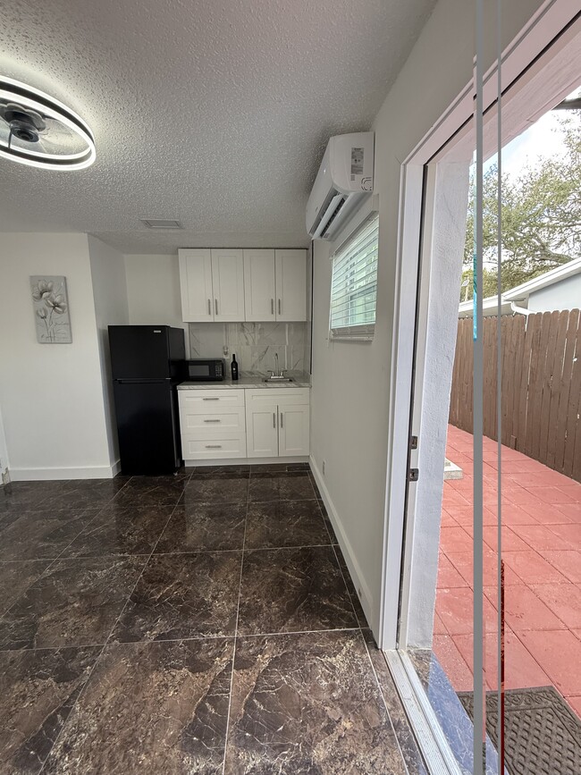 Building Photo - 2311 N 70th Ter