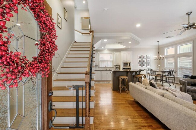 Foto del edificio - 933 W 17th St