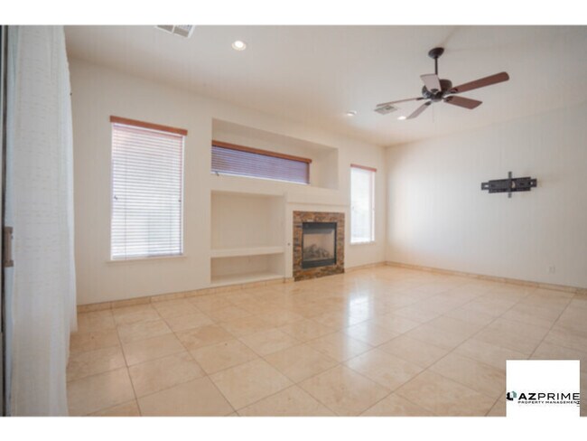 Building Photo - Stylish 4/2.5 Goodyear Home with Solar &am...