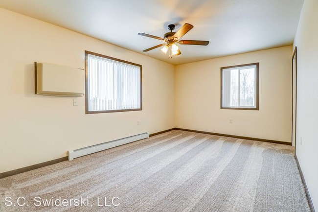 Building Photo - 1410-1420-1580 Westwood Dr