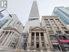 Building Photo - 197-3197 Yonge St