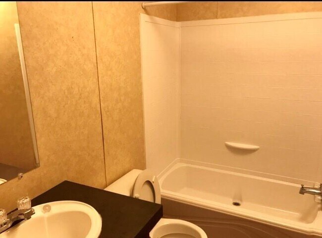 Foto del edificio - 13403 Shady Ln