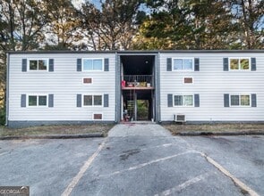 Building Photo - 511 Gresham Park Dr