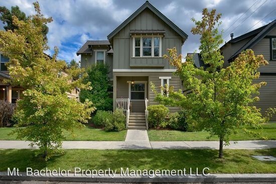 Primary Photo - 4 br, 3 bath Apartment - 964 SW Hill st
