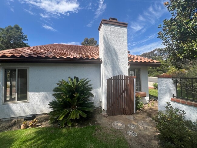 Building Photo - 1302 Cadena