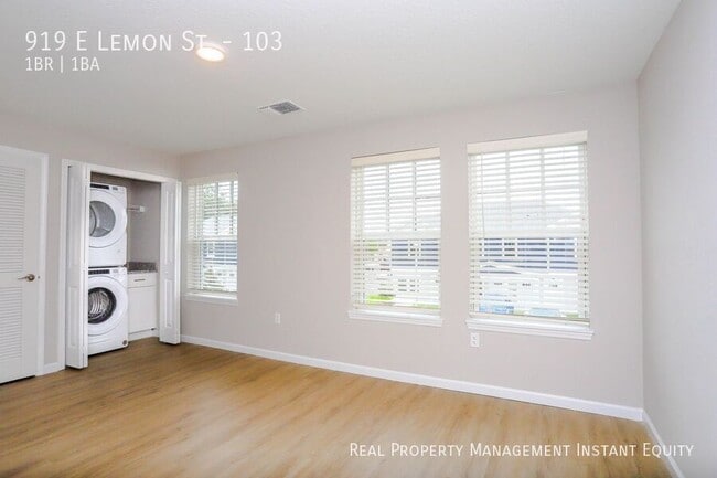Foto del edificio - 919 E Lemon St
