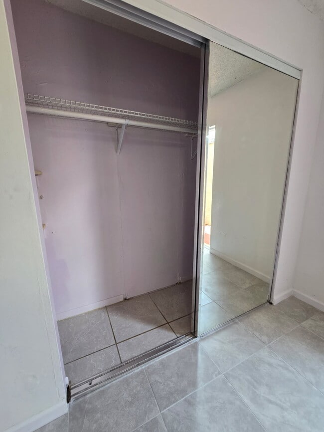 Foto del edificio - 4670 SW 133rd Ave