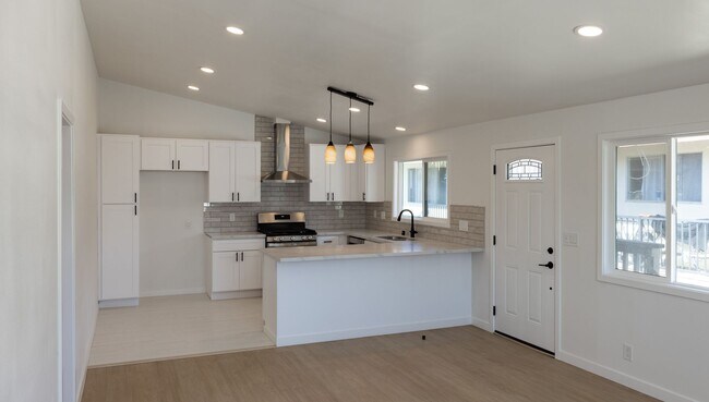 Building Photo - 34101 El Encanto Ave