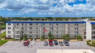 Building Photo - 6220 Augusta Dr