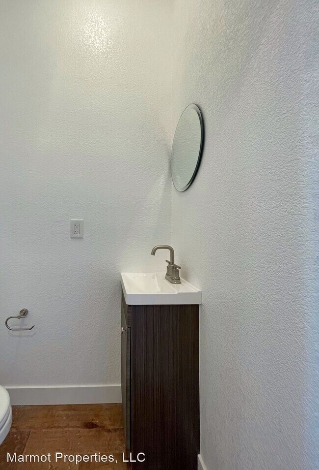 Building Photo - 2 br, 2 bath House - 217 Moran