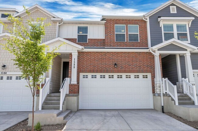 Foto del edificio - Dog Friendly Exchange Townhome