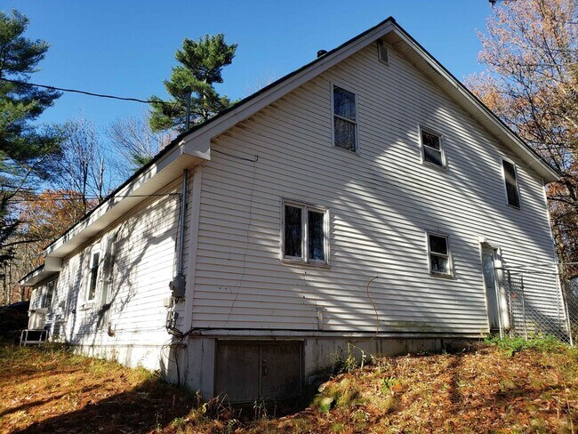 Building Photo - 3001 N Belfast Ave