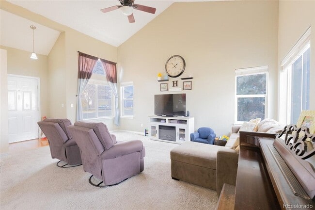 Building Photo - Gorgeous 4bd/3 ½ba in Quiet Broomfield Neighborhood!