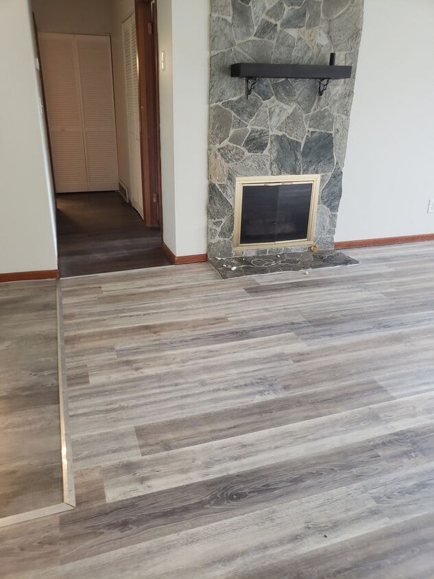 Building Photo - 6011 W Port Ave