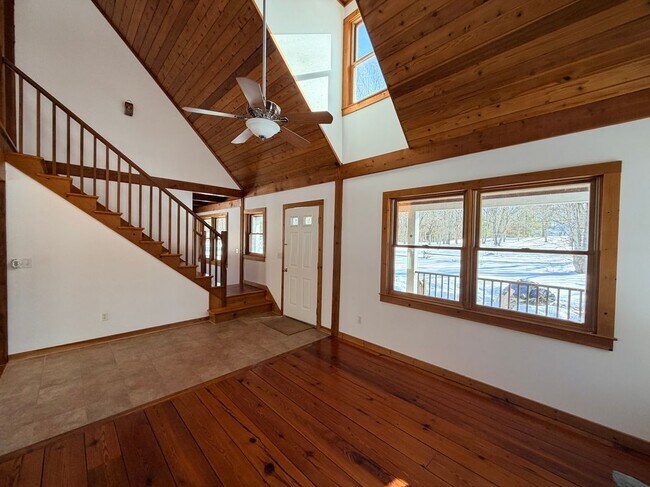 Foto del edificio - 249 Woodbury Rd