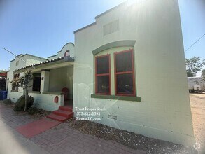 Building Photo - 319 N Miranda St