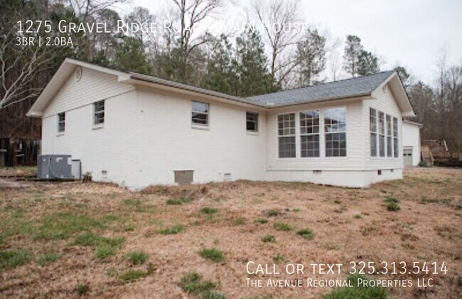 Building Photo - Your Dream Home Awaits!