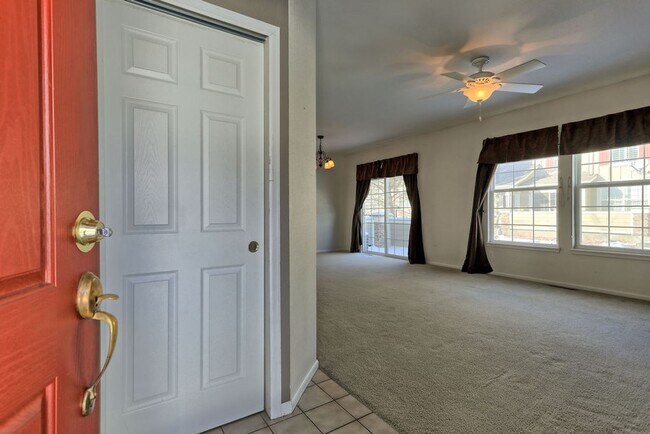 Foto del edificio - 3 Bedroom 3 Bath Townhome